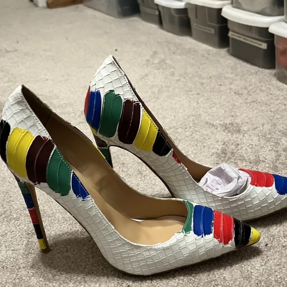 Heels - Picture 3 of 10